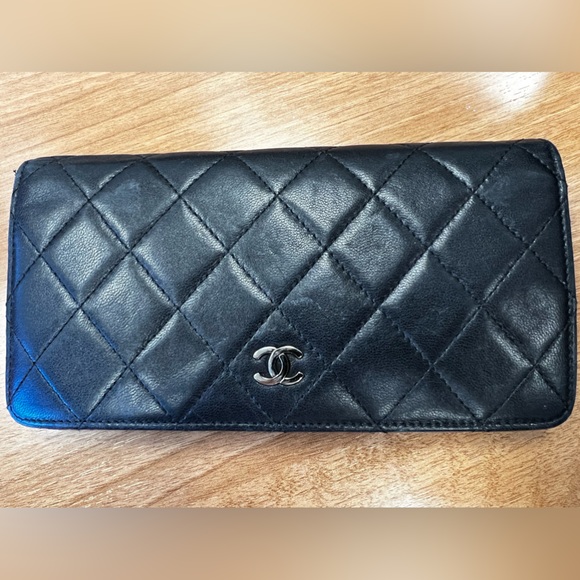 Chanel long lambskin wallet - Picture 1 of 14